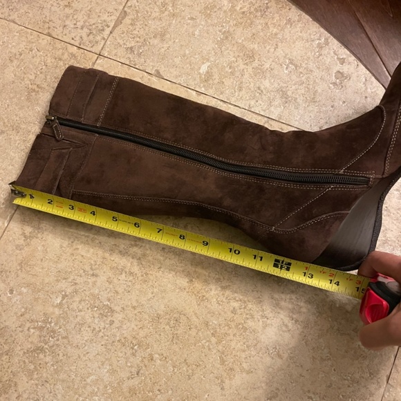 Boots - Picture 5 of 7